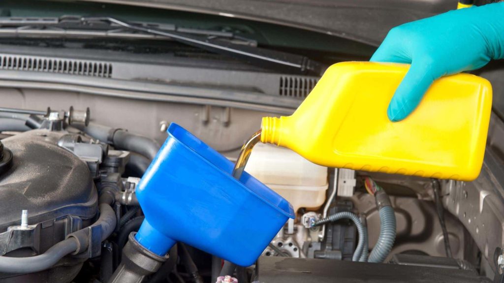 Car Engine Maintenance Tips: Oil Change